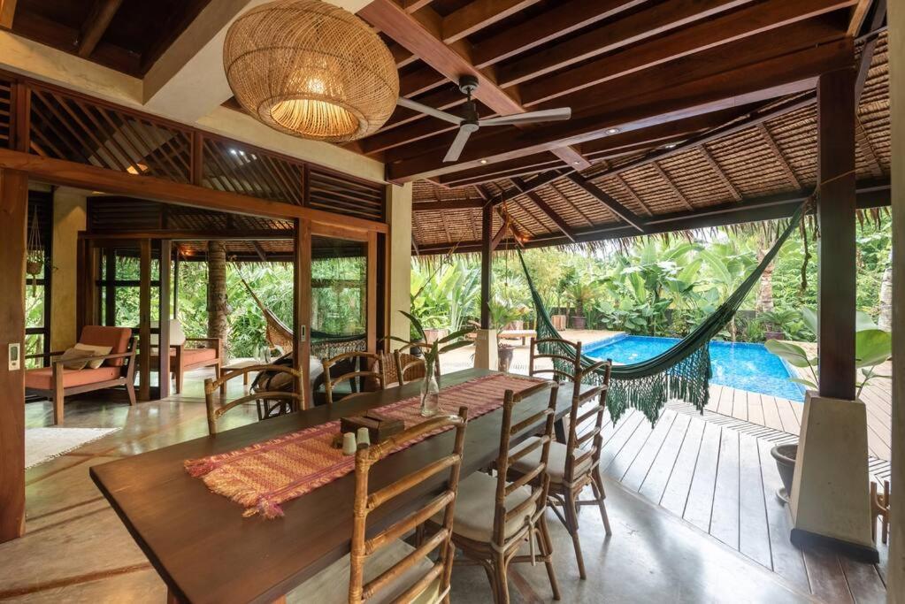Alaia Hideaway Villa General Luna  Luaran gambar