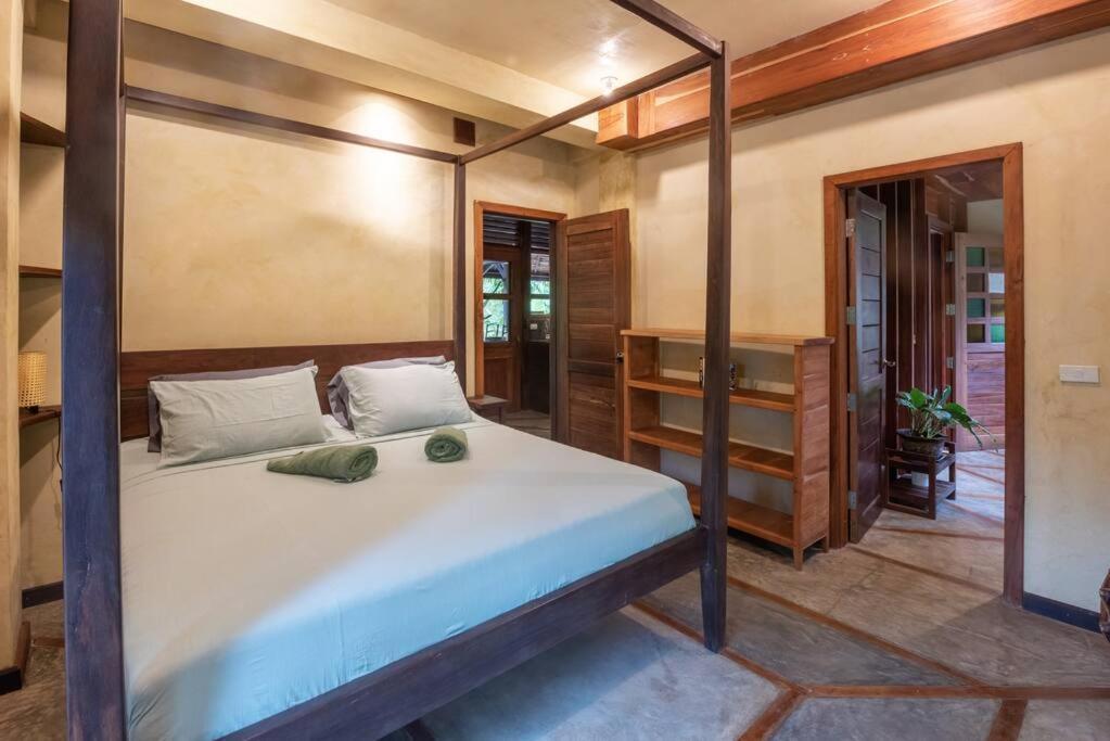 Alaia Hideaway Villa General Luna  Luaran gambar